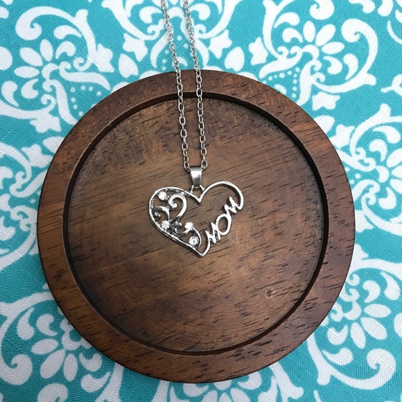 💙💎Little Cute Mom Necklace💎💙Fashion Jewelry - Picture 6 of 8